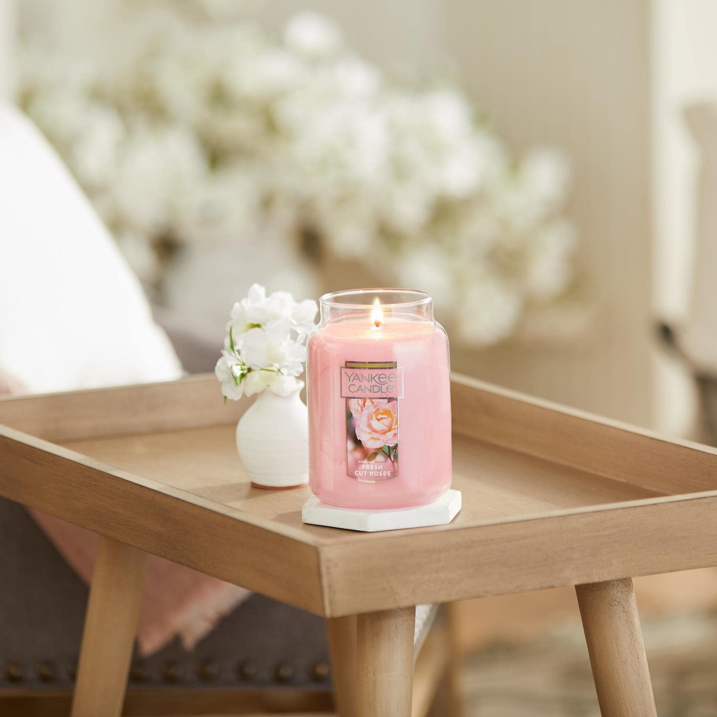 Yankee Candle Lilac Blossoms Scented, Classic 22oz Large Jar Single Wick Candle, Over 110 Hours of Burn Time, Perfect for Gifting, Gatherings and Seasonal Decorations