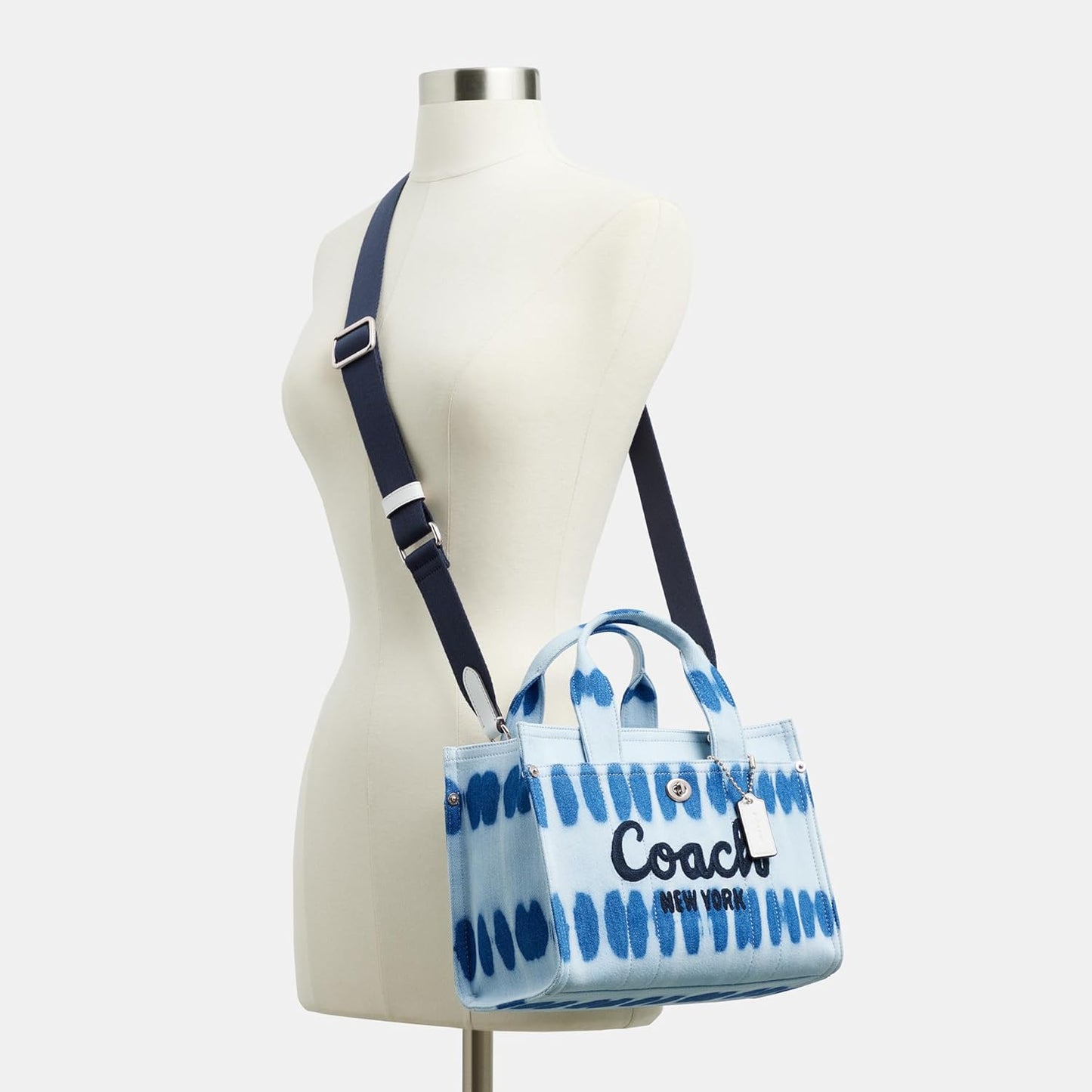 COACH Women's Camo Printed Canvas Cargo Tote 26