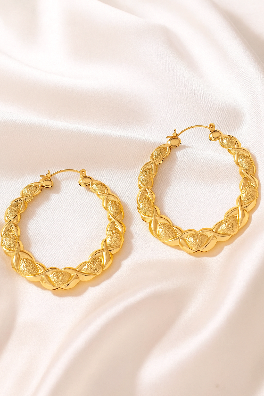 18 Karate Gold - Plated Stunning pair of Hoop Earrings